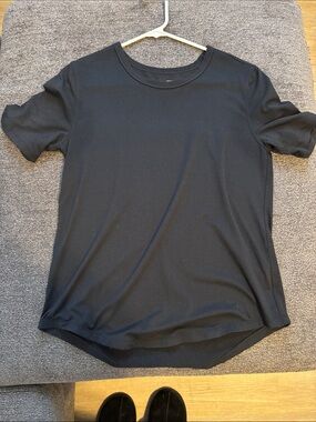 ZYIA Black Short Sleeve Crewneck Tee